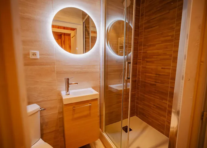 Le Nid Secret 5 Minutes A Pied De La Avec Place Parking Privée *