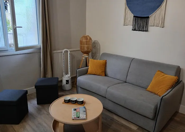 Le Nid Secret 5 Minutes A Pied De La Avec Place Parking Privée Le Havre